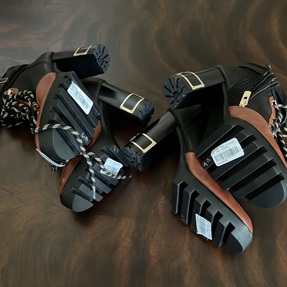 Antonio Melani Perline Leather Lace-Up Chunky Lug Sole Platform Heel Booties. - Picture 9 of 13
